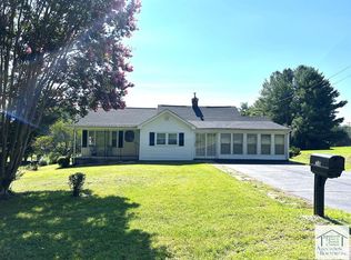 38 Pine View St, Patrick Springs, VA 24133