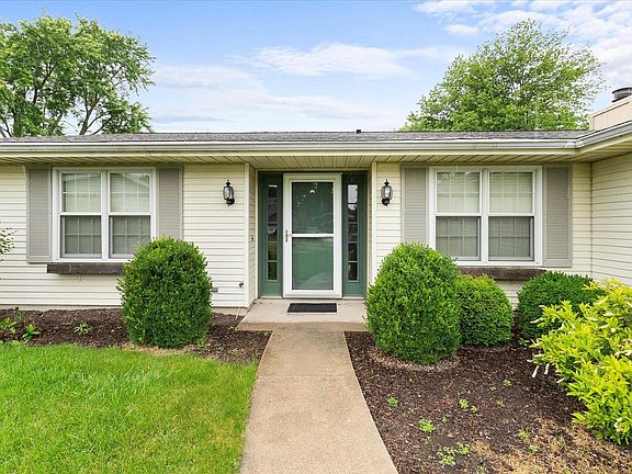 4th image of 3914 Thornbury Pl
