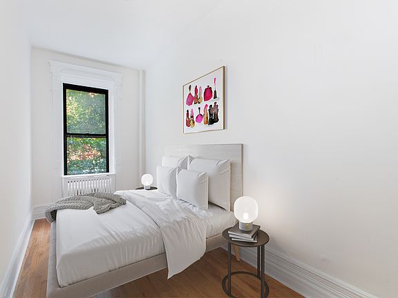 4th image of 54 W 89th St #2FF