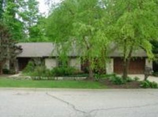 185 Lake Bluff Dr, Columbus, OH 43235