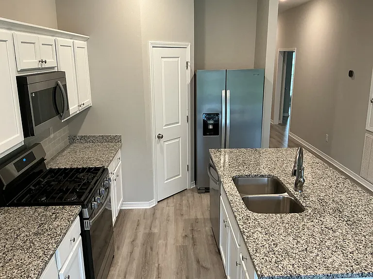 13457 Antler Hill Rd — Photo 3