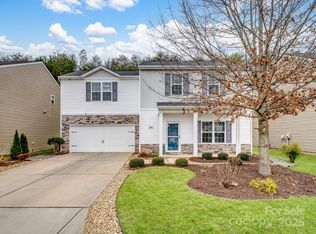 2565 Meadow Crossing Dr, Dallas, NC 28034