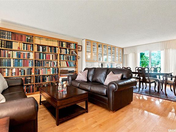 5th image of 225 Clearwater COURT