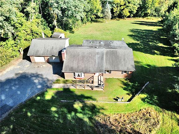 3rd image of 2507 Alpine Dr
