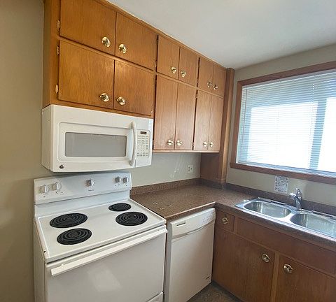 5th image of 505 28th Ave N #10459907