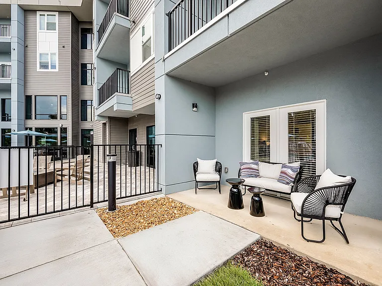Element Apartments at Celebration Pointe — Photo 20