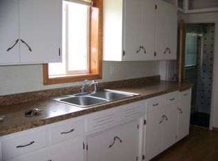 215 W Beech St, Edgar, WI 54426