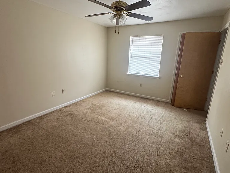 4253 Janet Ave #4 — Photo 8