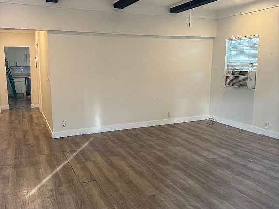 4th image of 521 N Avenue 50