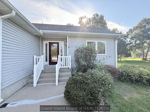2nd image of 429 Renee Rd