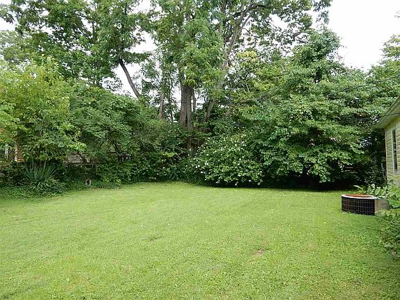 5th image of 1587 E Southdowns Dr