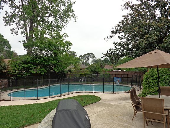 4th image of 2317 S MILLER OAKS Drive