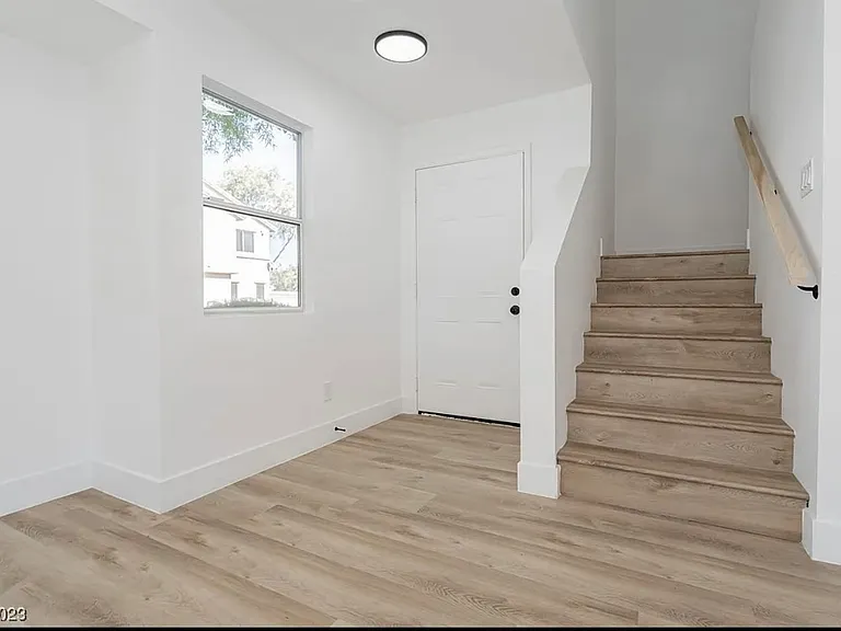 1385 Louisiana Lakes Ave — Photo 2