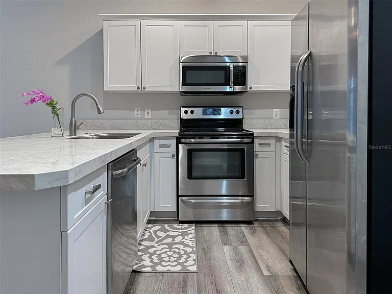 16305 Fairford Palms Ct — Photo 10