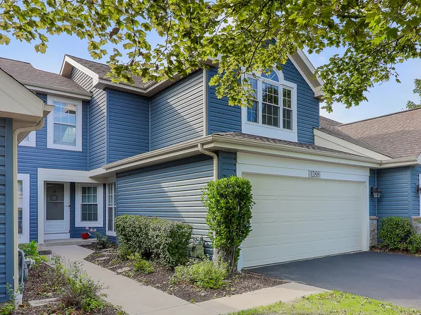 1288 Lake Shore Dr, Carol Stream, IL 60188