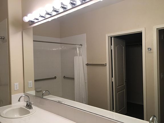 4th image of 2325 Windmill Pkwy APT 1221