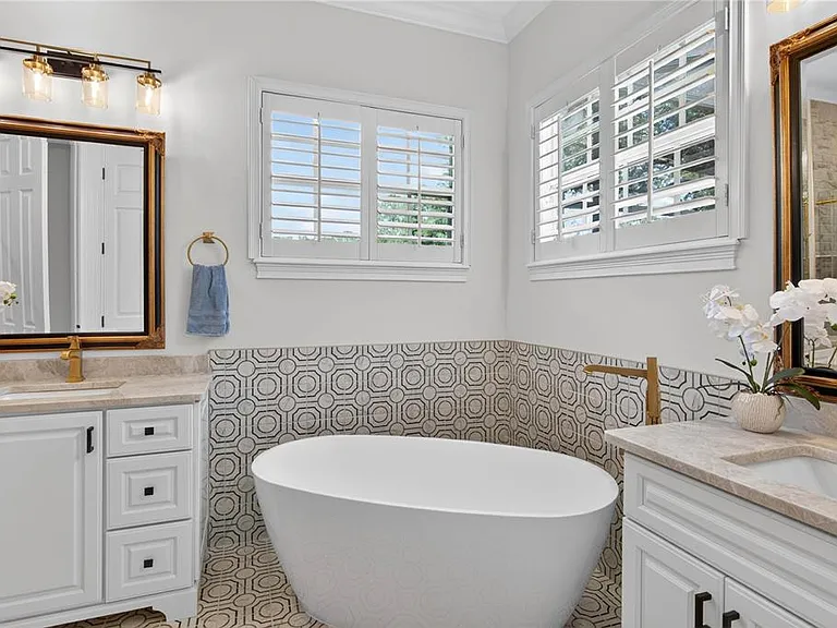 8411 Woburn Ct — Photo 16