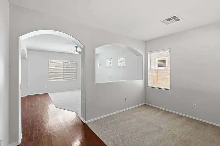 3 bed, 2.5 bath, 2090 sqft, $2,395 — Photo 4
