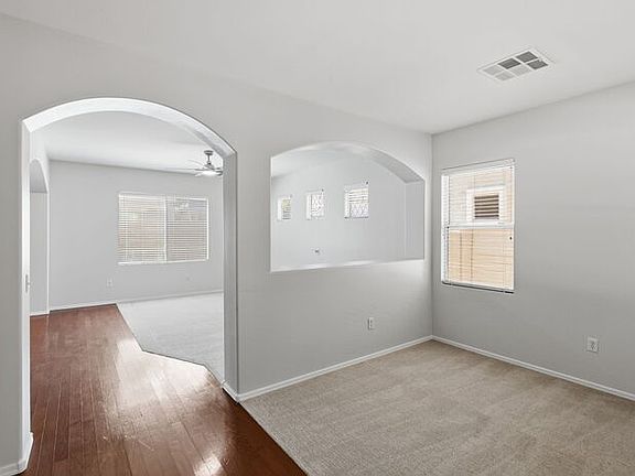 4th image of 4265 E Windsor Dr