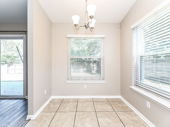 5th image of 7619 Pimmit Hills Dr