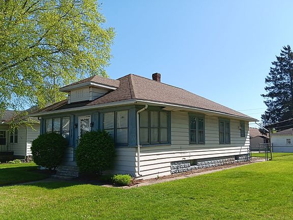 2nd image of 212 N Byrkit Ave