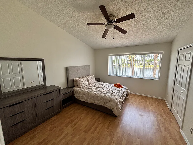 4711 Sabal Key Dr — Photo 10