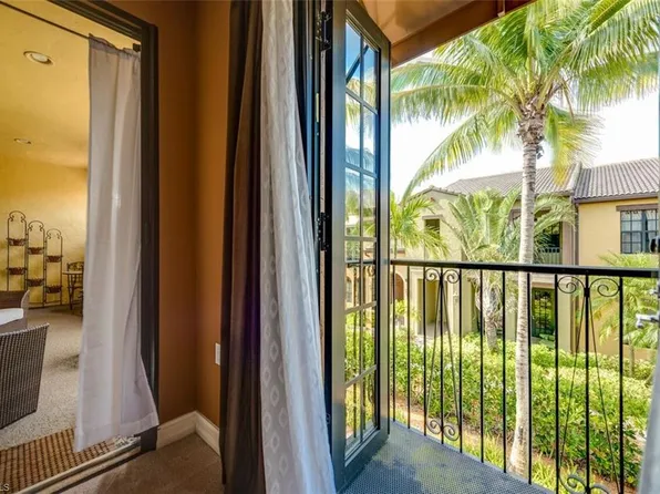 9088 Chula Vista ST #108-4, NAPLES, FL 34113