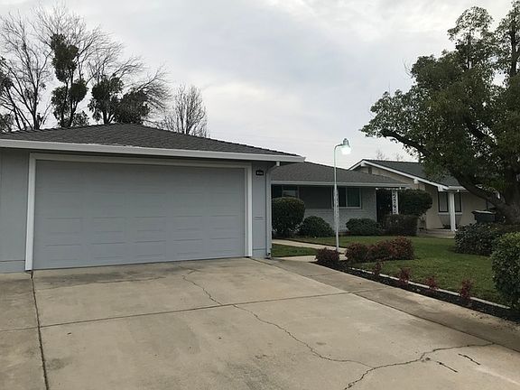 3rd image of 6124 Everest Way