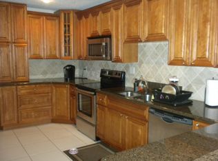 9310 Sable Ridge Cir APT B, Boca Raton, FL 33428