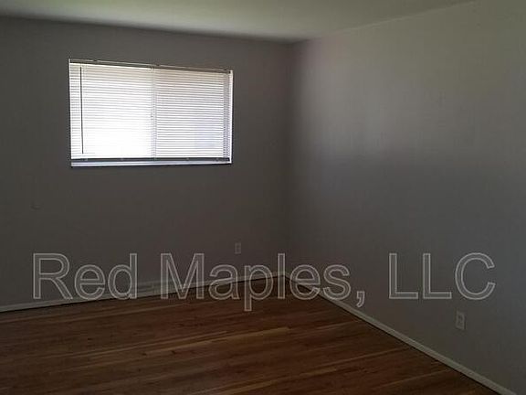 3rd image of 4050 Esseldale Dr