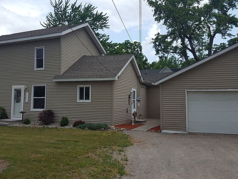1st image of 450 Brady St