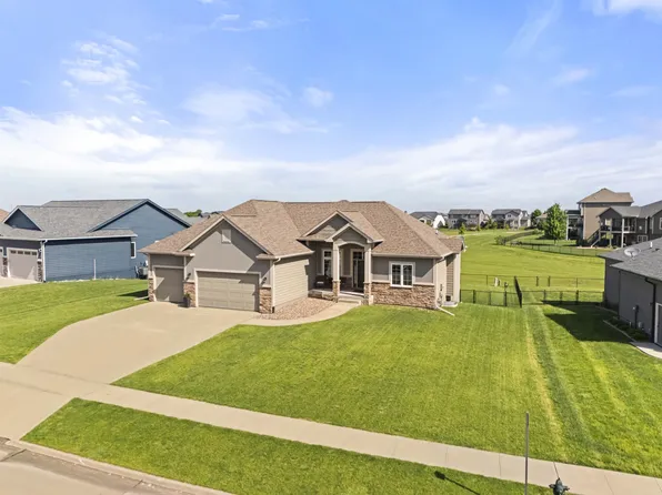 2406 NE 16th St, Ankeny, IA 50021
