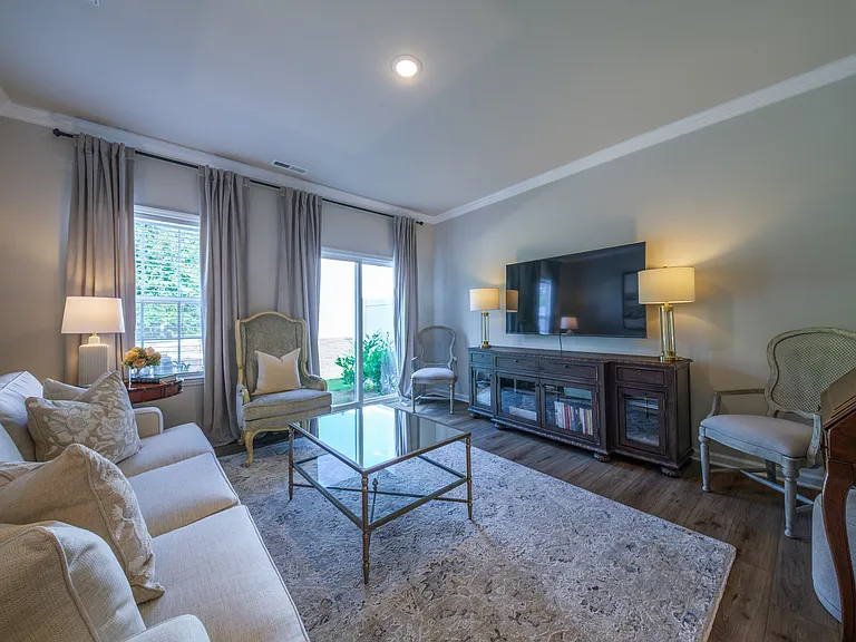 3160 N Hills Dr — Photo 9