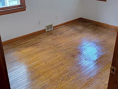 2 bed, 950 sqft, $1,100 — Photo 2