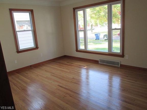 4th image of 4311 Wellington Ave