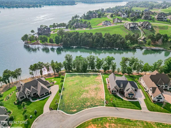 1556 Bower Ct, Lenoir City, TN 37772