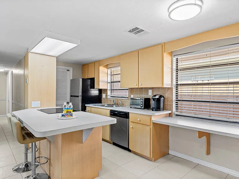 200 E Langsner St #1 — Photo 2