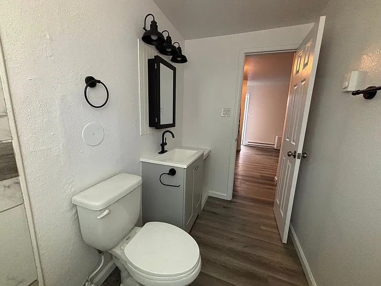 2571 E Uintah St — Photo 20