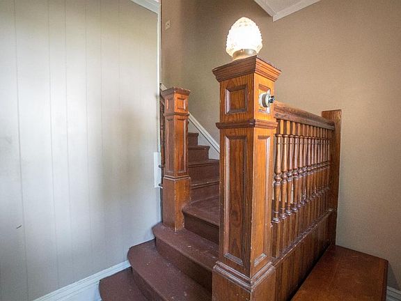 2nd image of 349 S Court St #2