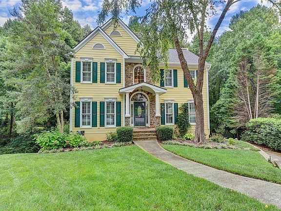 2nd image of 2490 Woodbrook Ct