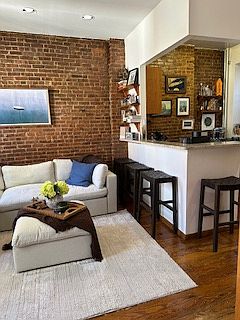 3rd image of 311 E 91st St APT 15