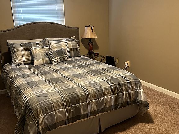 5th image of 209 Radford Dr #1