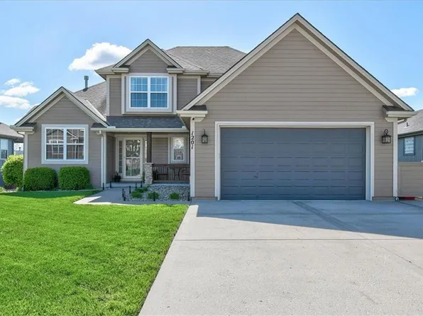 1201 NW Boxelder Ct, Grain Valley, MO 64029