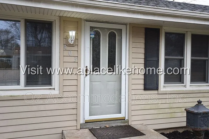3 bed, 2.0 bath, 2112 sqft, $1,595 — Photo 2