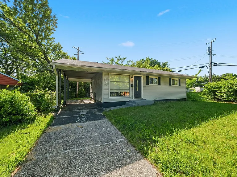 10700 Spring Garden Dr — Photo 5