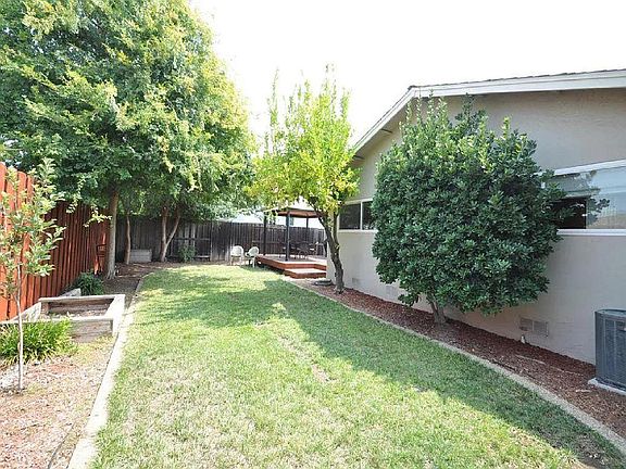 2nd image of 1491 Portobelo Dr