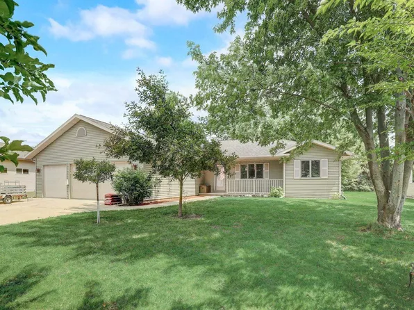 308 Forest Street, Fox Lake, WI 53933