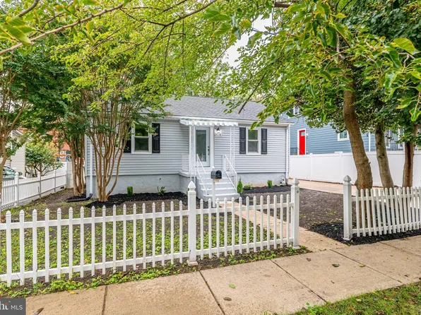 3228 13th St S, Arlington, VA 22204
