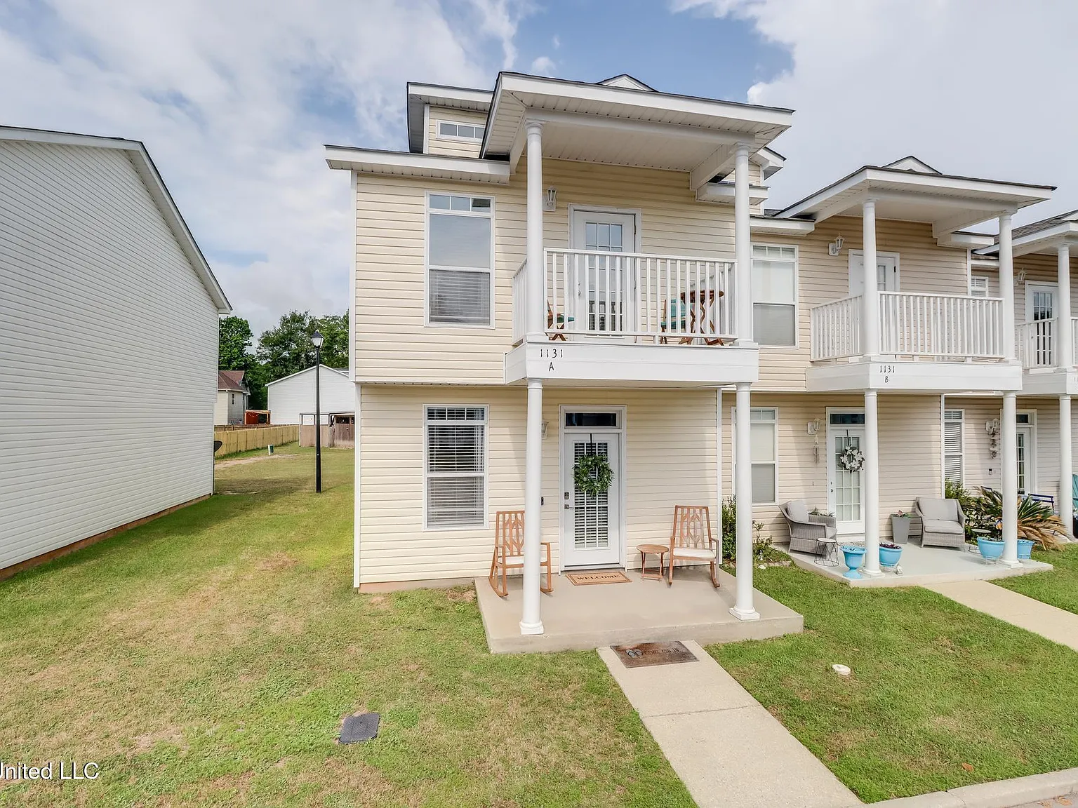 3 bed, 3.0 bath, 1347 sqft, $1,900 — Photo 1