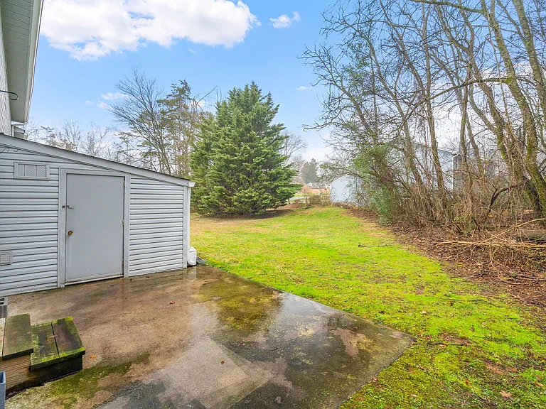 302 Wakefield Rd #A — Photo 9